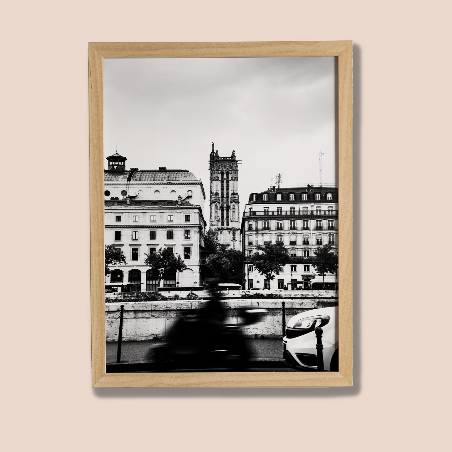 Paris - CITY OF CONTRASTS