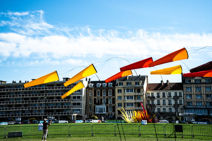 Manches à air monumentales du front de mer de Dieppe - photographie couleur - Corentin GMT