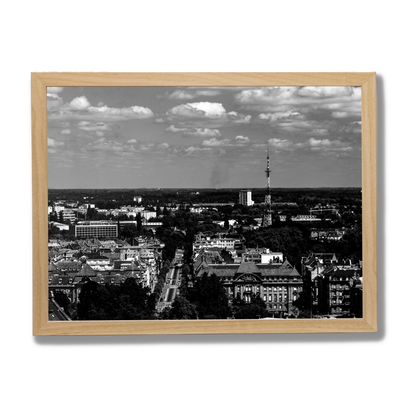Vue aérienne de Strasbourg - tirage N&B encadré chêne sur fond gris - Corentin GMT
