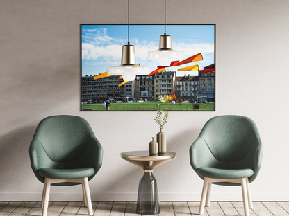 Manches à air, Dieppe - tirage couleur encadré dans un salon - Corentin GMT