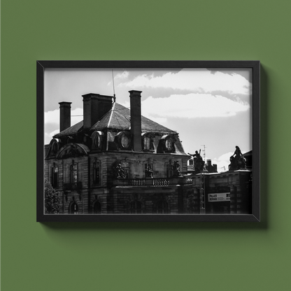 Palais Rohan, Strasbourg - tirage N&B cadre noir sur fond vert - Corentin GMT