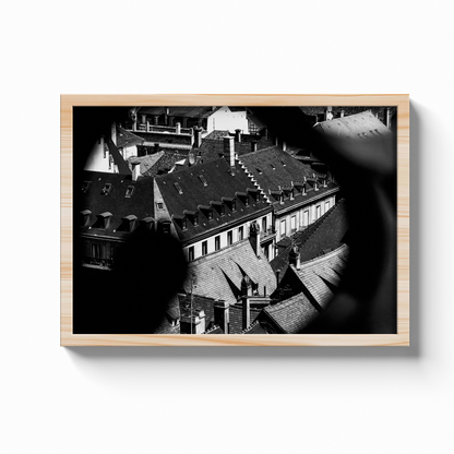 Vieux toits de Strasbourg - tirage N&B cadre chêne sur fond gris - Corentin GMT