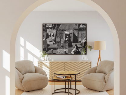Toits de la vieille ville, Strasbourg - tirage N&B dans un salon sous arche - Corentin GMT