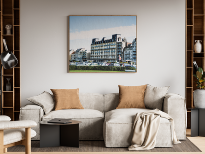 Façade Belle Époque, Dieppe - tirage couleur encadré au-dessus d'un canapé - Corentin GMT