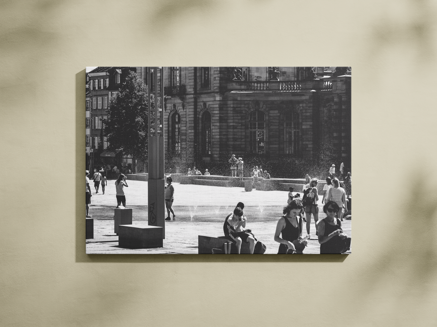 Tirage photo art Strasbourg - Place ensoleillée et fontaines - Corentin GMT