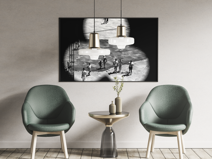 Jets d'eau vus d'en haut, Strasbourg - tirage N&B dans un salon avec fauteuils - Corentin GMT